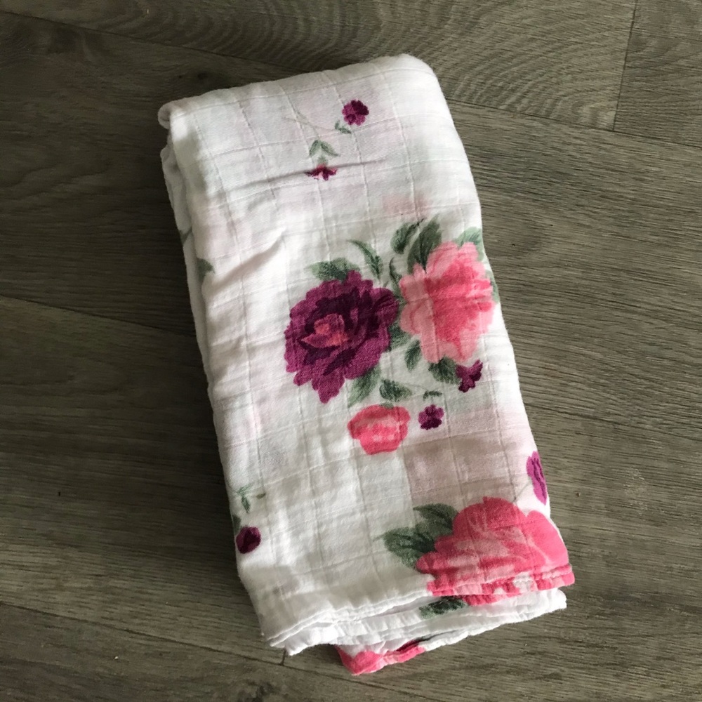 Saranoni Luxury Swaddle Blanket - like new